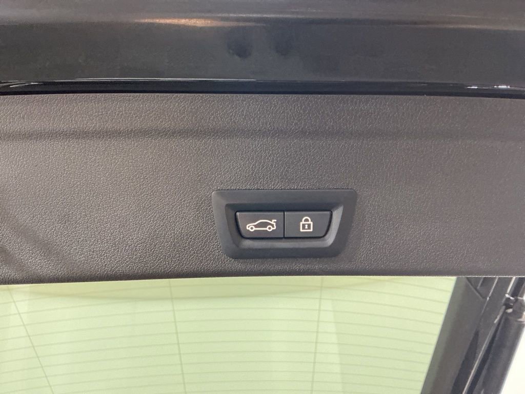 Certified 2022 BMW X6 xDrive40i w/ Premium Package image 30