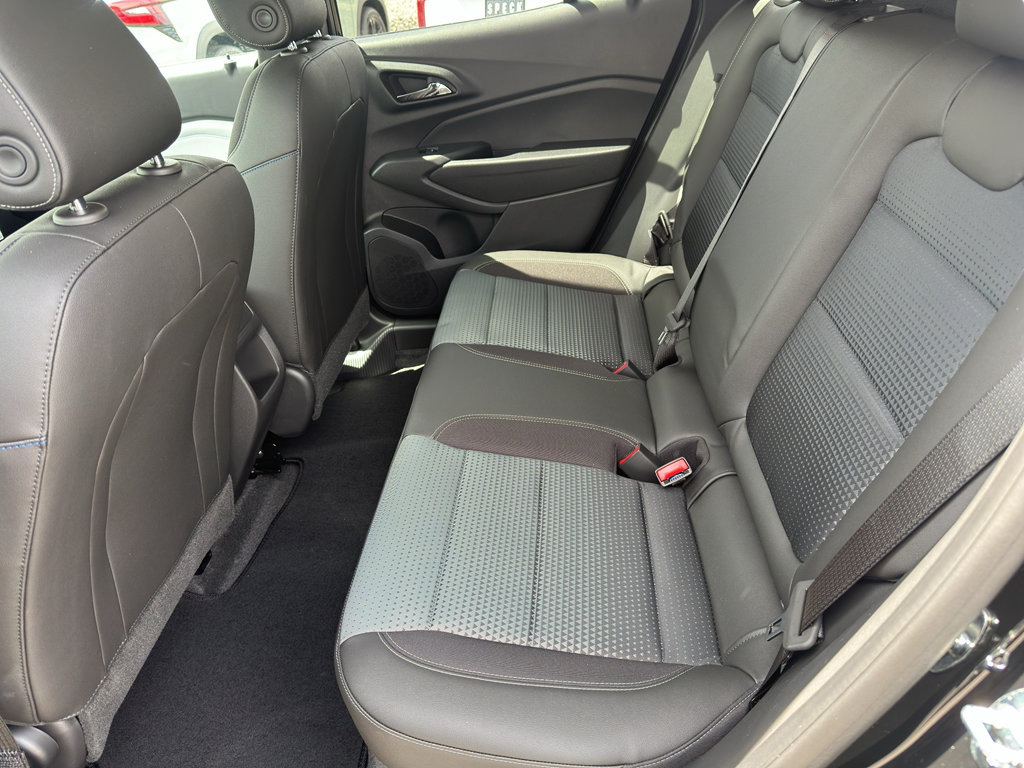 New 2026 Chevrolet Trax LT w/ Driver Confidence Package FWD image 32
