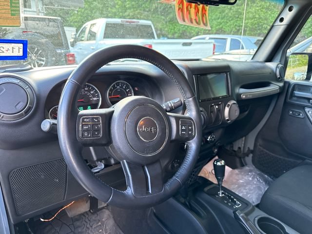 Used 2015 Jeep Wrangler Sport w/ Quick Order Package 24S AWD/4WD image 18