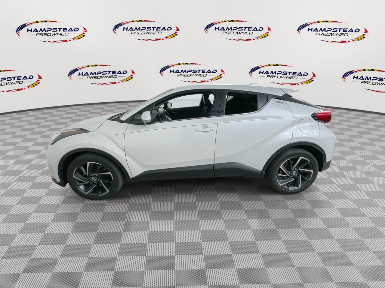 Used 2020 Toyota C-HR Limited FWD image 5