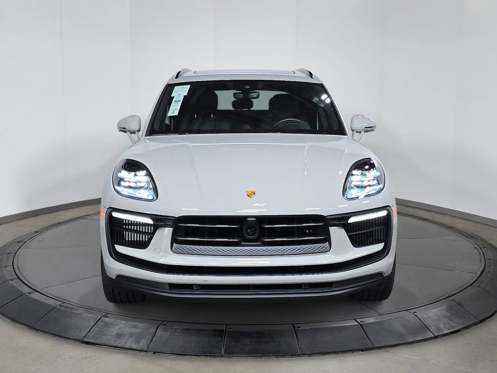 Certified 2025 Porsche Macan S AWD/4WD image 10