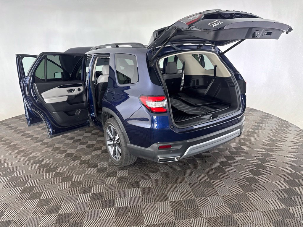 Certified 2025 Honda Pilot Touring image 26