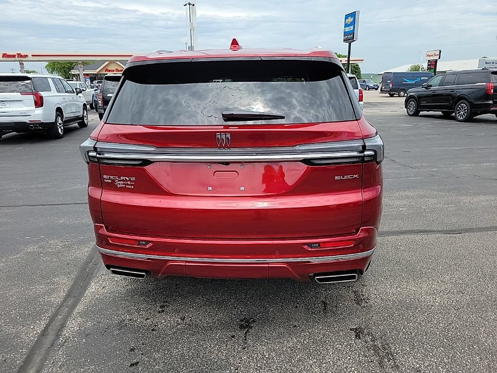 Used 2025 Buick Enclave Avenir AWD/4WD image 6