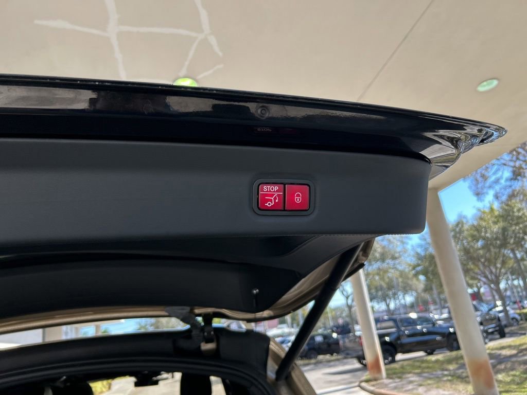 Used 2021 Mercedes-Benz Maybach GLS 600 4MATIC image 46