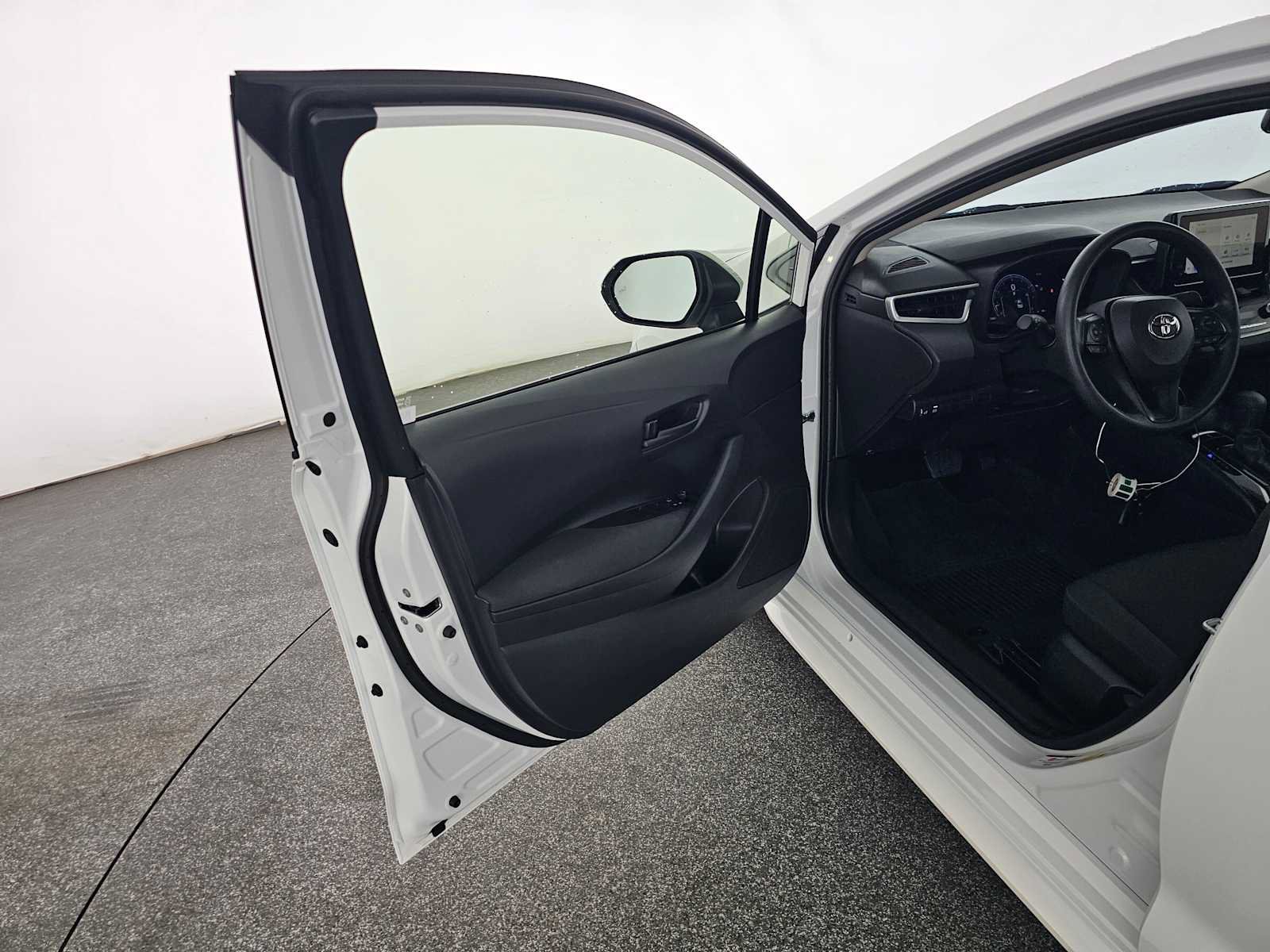 Used 2026 Toyota Corolla LE FWD image 19