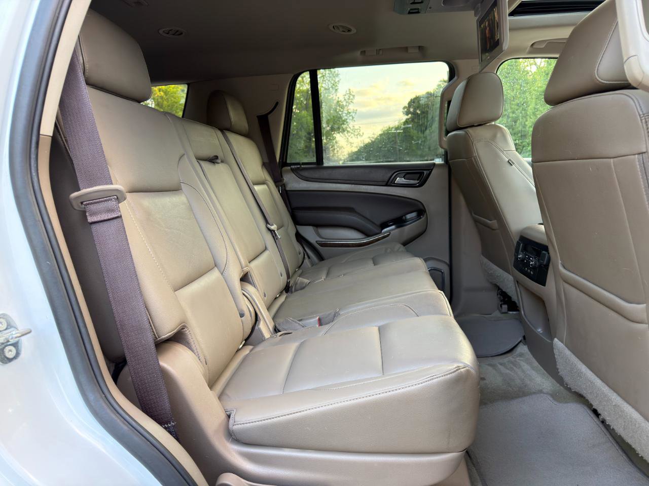 Used 2017 Chevrolet Tahoe LT w/ LT Signature Package AWD/4WD image 18