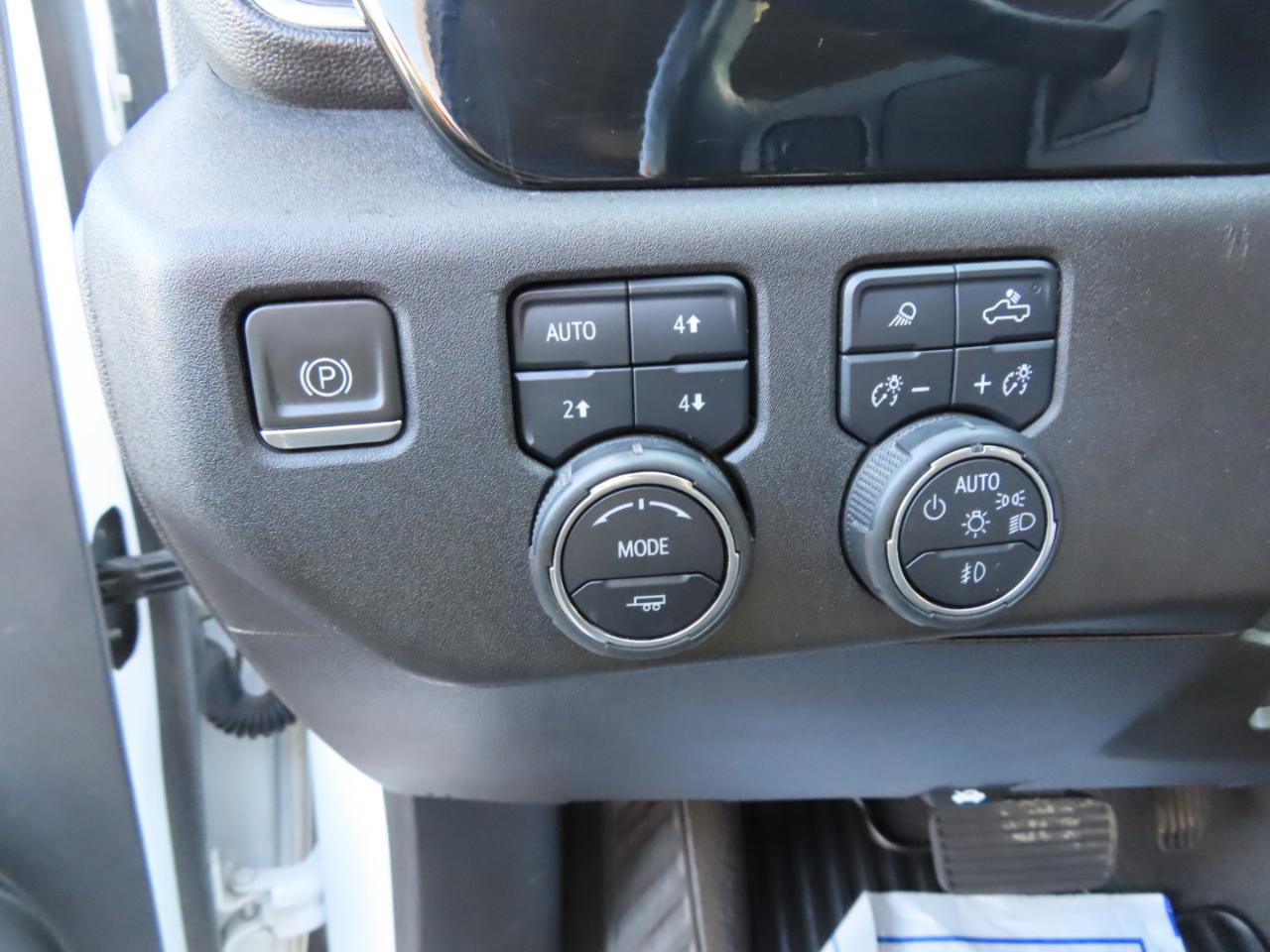 Used 2024 Chevrolet Silverado 2500 LT w/ True North Edition image 37