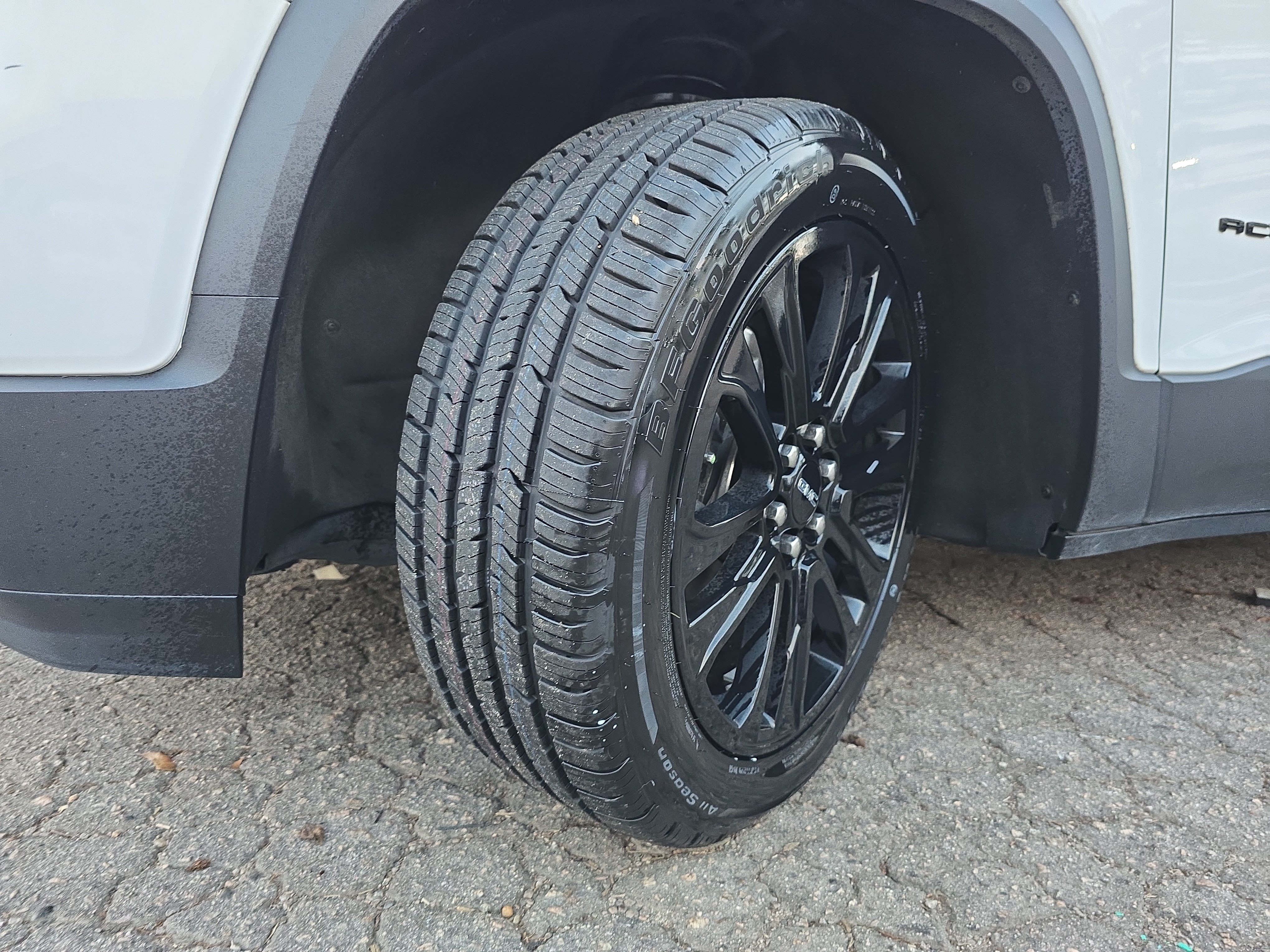 Used 2022 GMC Acadia SLT w/ Elevation Edition FWD image 32
