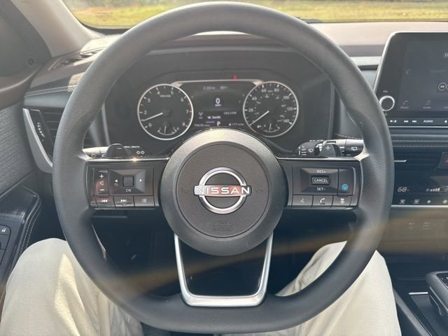 Used 2022 Nissan Rogue SV image 18