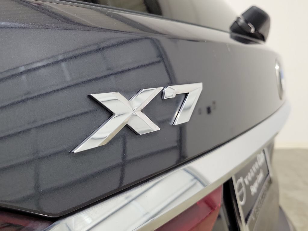 Used 2020 BMW X7 xDrive40i w/ Cold Weather Package AWD/4WD image 9