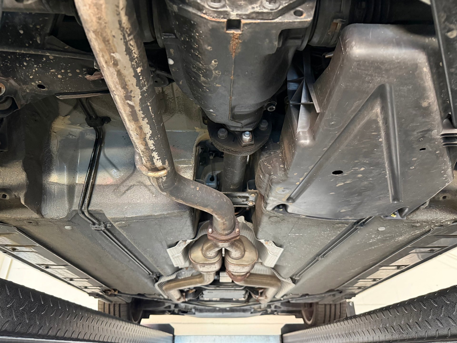 Used 2005 Chrysler Crossfire Limited image 79