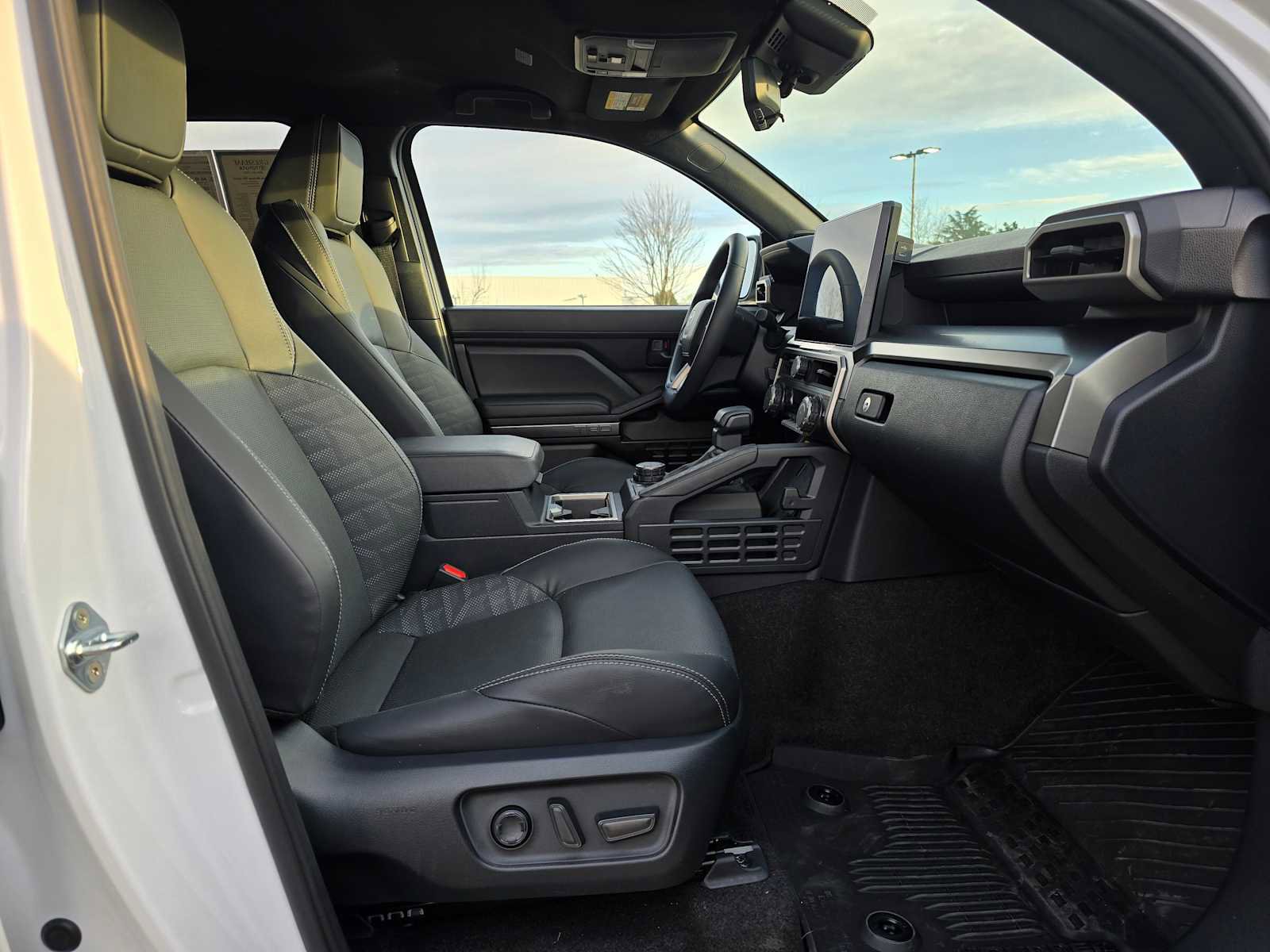 Certified 2025 Toyota 4Runner TRD Sport Premium w/ Tow Technology Package image 11