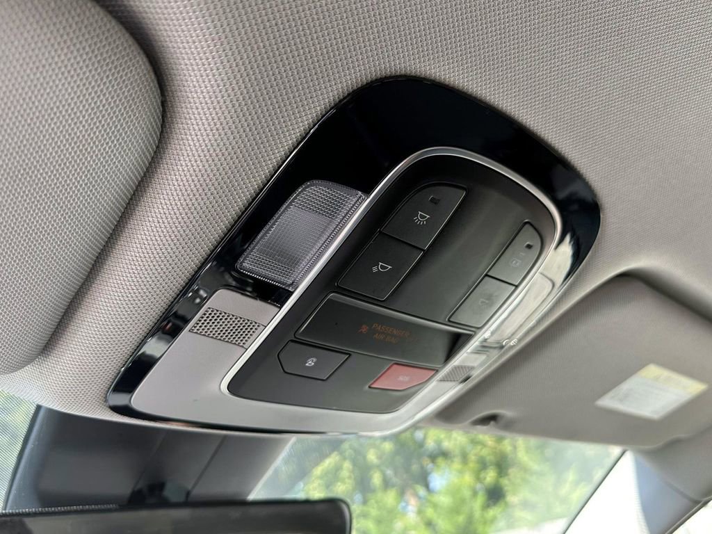 Used 2022 Hyundai Santa Fe SEL image 33