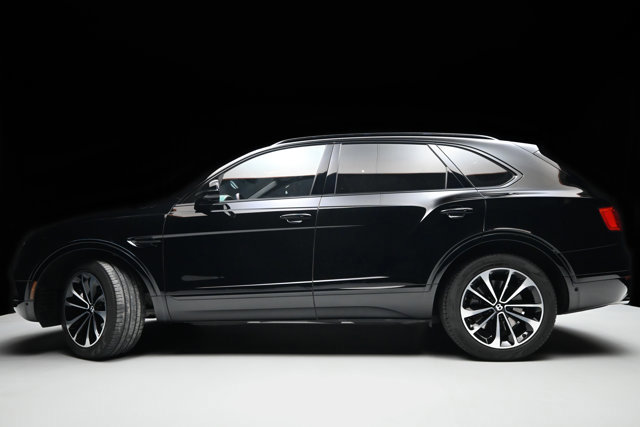 Used 2019 Bentley Bentayga image 28