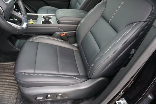 Used 2024 GMC Acadia Elevation image 12