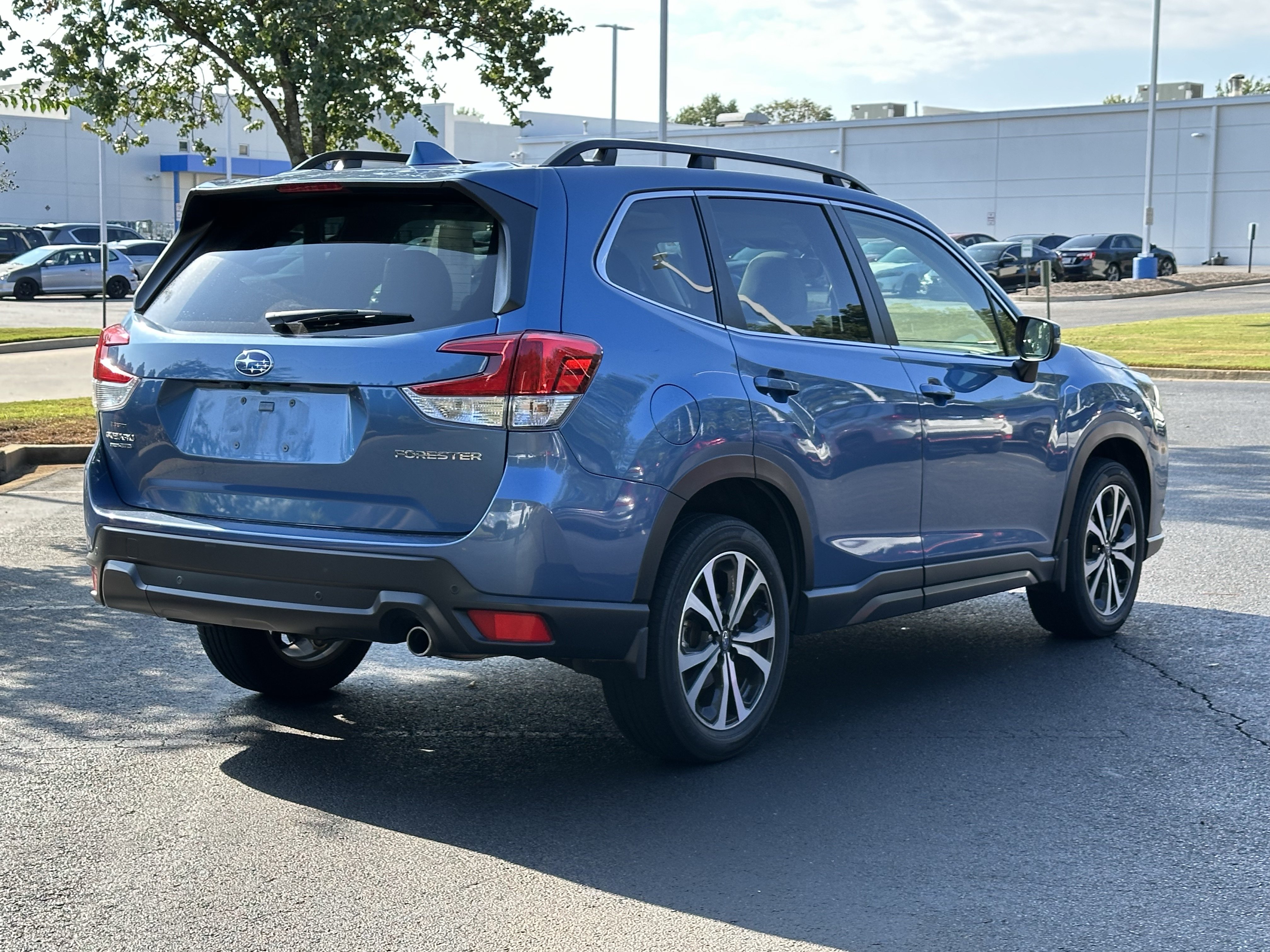 Used 2022 Subaru Forester Limited AWD/4WD image 13