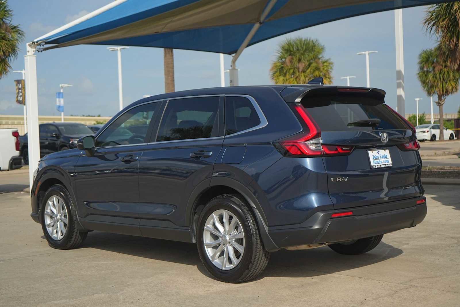 Used 2025 Honda CR-V EX image 4