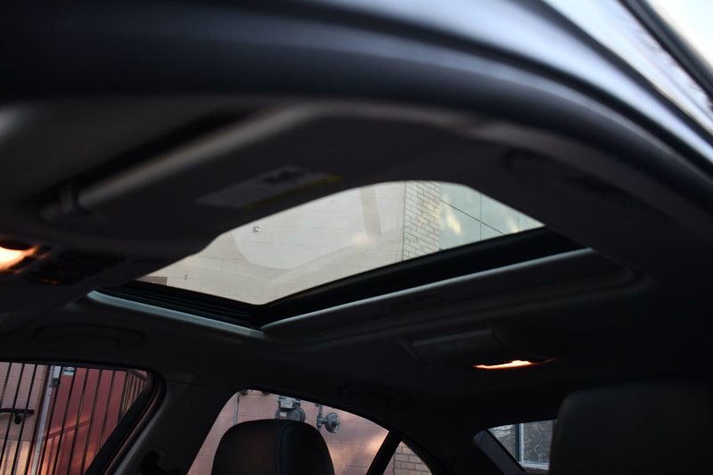 Used 2011 BMW 335i xDrive Sedan image 33