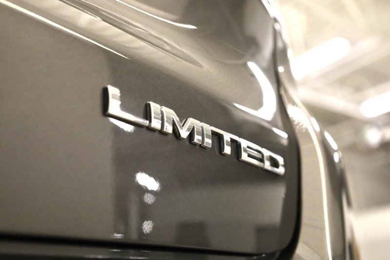 Used 2022 Jeep Compass Limited image 37