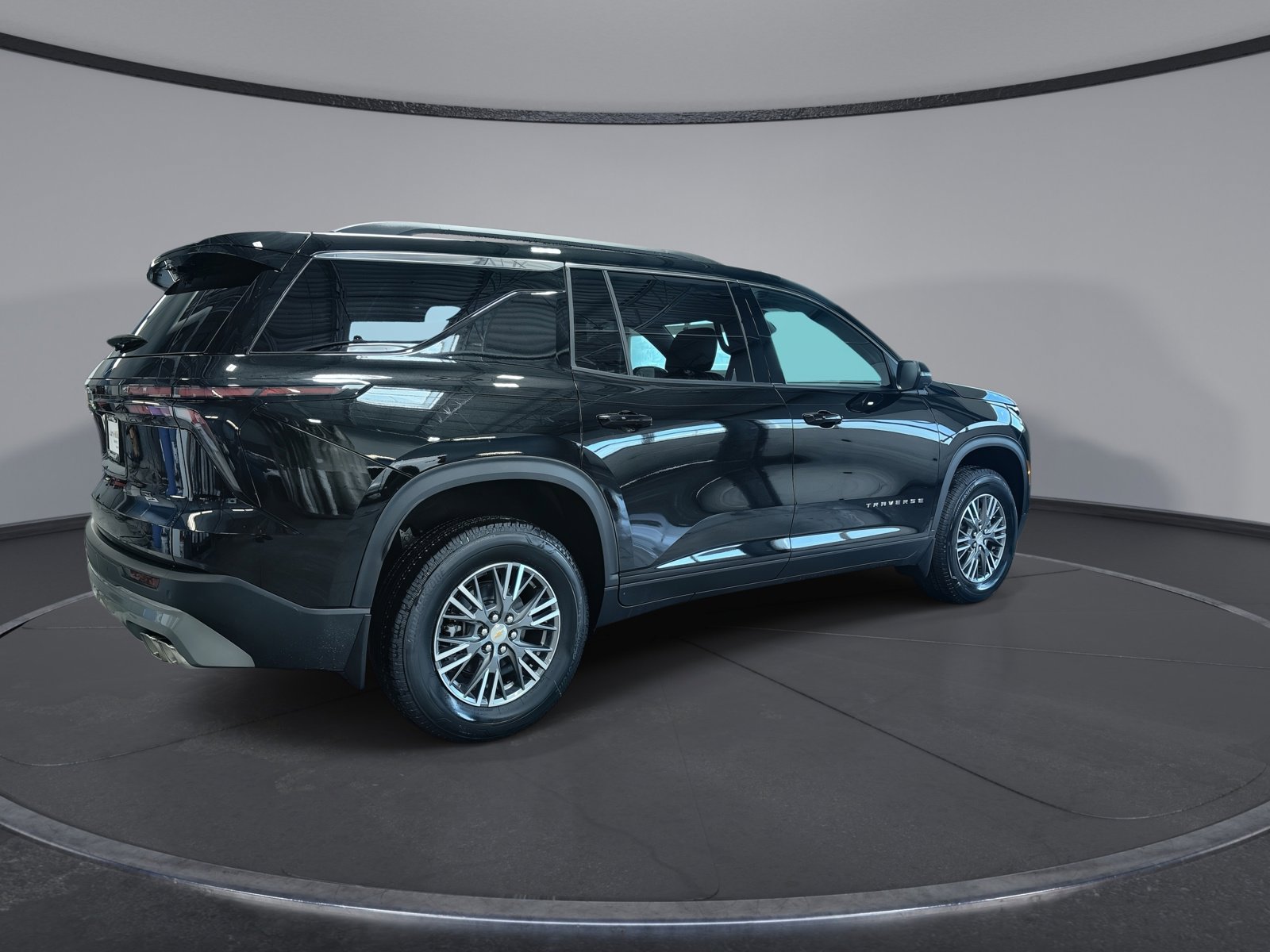 New 2026 Chevrolet Traverse LT w/ Driver Confidence Package AWD/4WD image 8