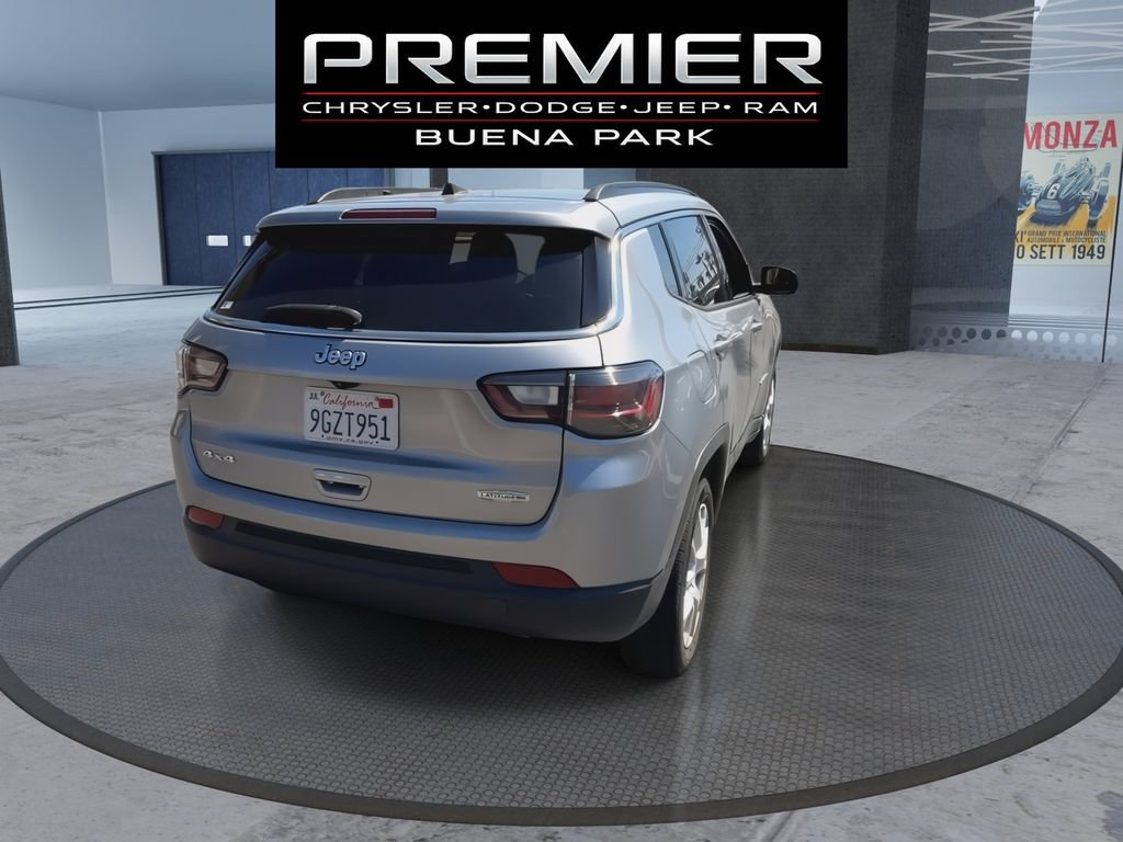 Certified 2023 Jeep Compass Latitude w/ Sun and Sound Group AWD/4WD image 7