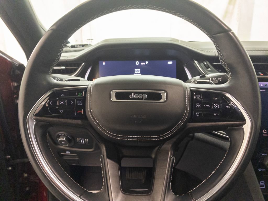 Used 2022 Jeep Grand Cherokee Overland image 14