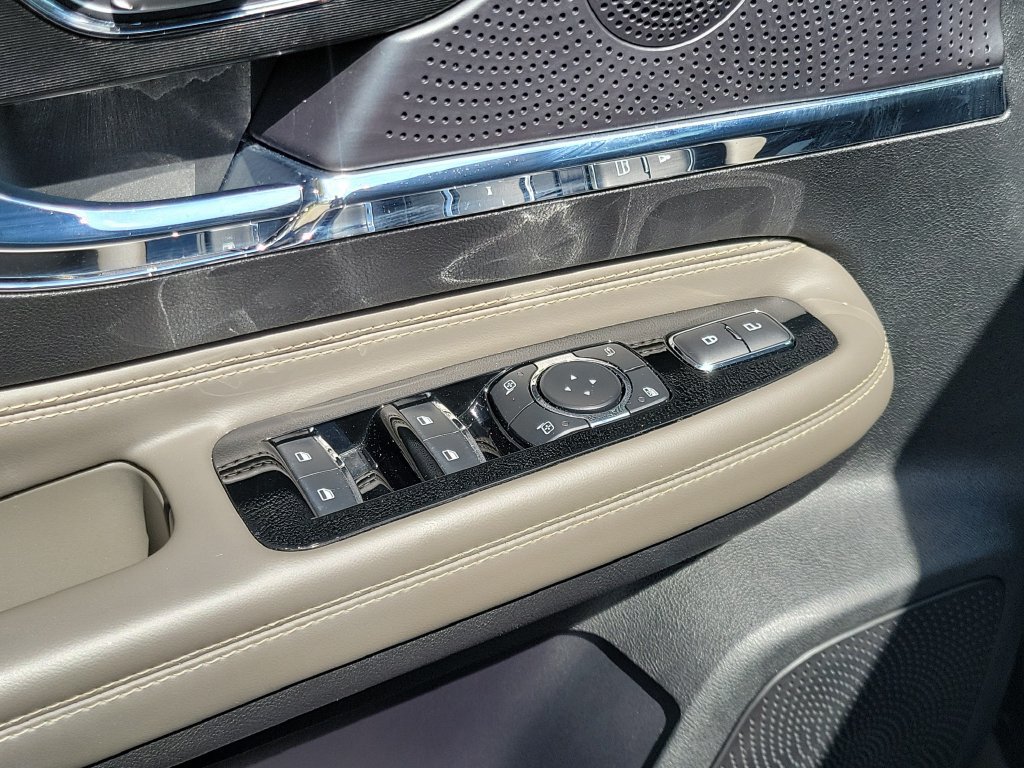 Certified 2023 Lincoln Corsair FWD image 13