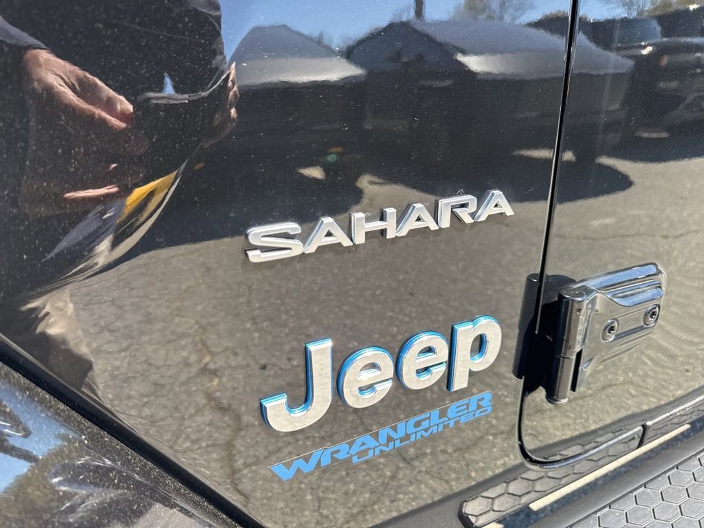 Used 2021 Jeep Wrangler Unlimited Sahara w/ Cold Weather Group image 33
