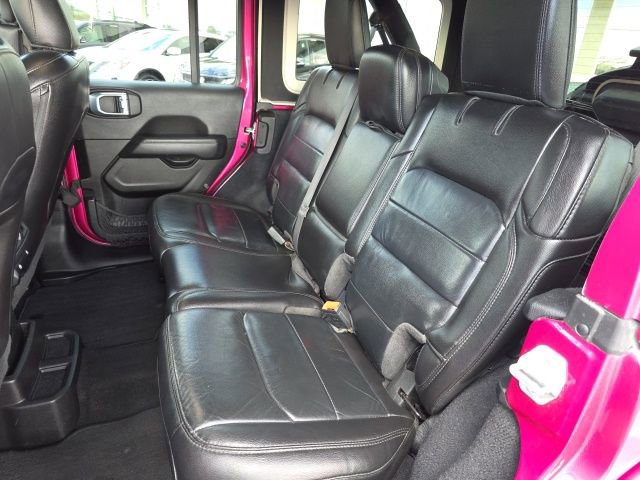 Used 2022 Jeep Wrangler Unlimited Sahara image 36