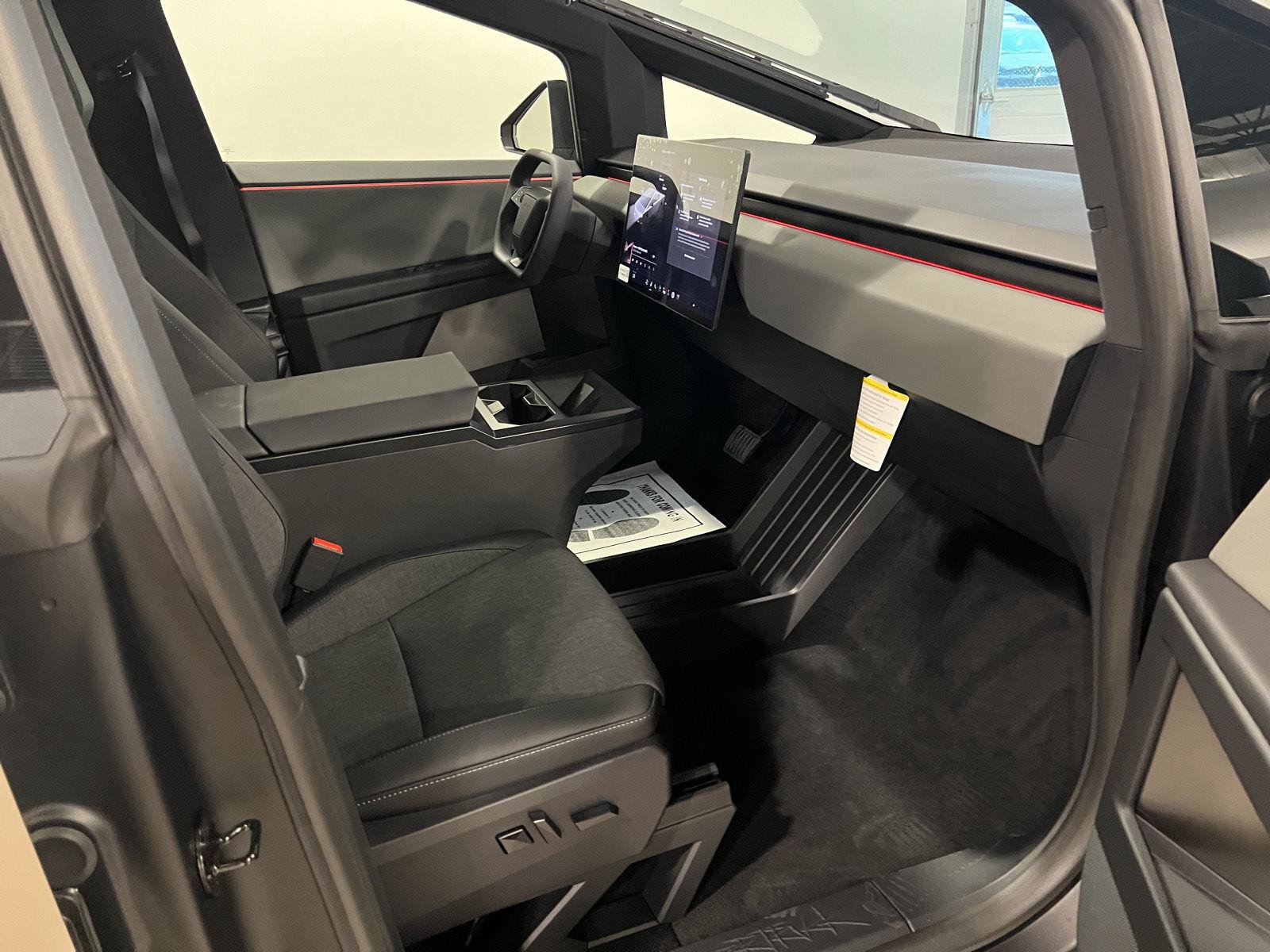 Used 2026 Tesla Cybertruck AWD Crew Cab image 44