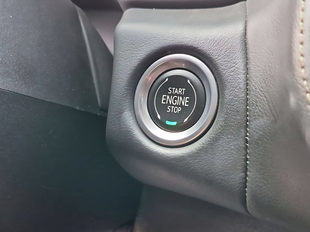 Used 2022 GMC Yukon SLT w/ SLT Premium Package AWD/4WD image 17