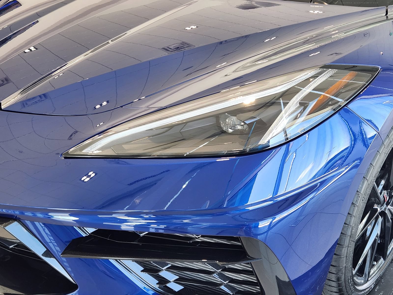 New 2027 Chevrolet Corvette Stingray Convertible RWD image 9