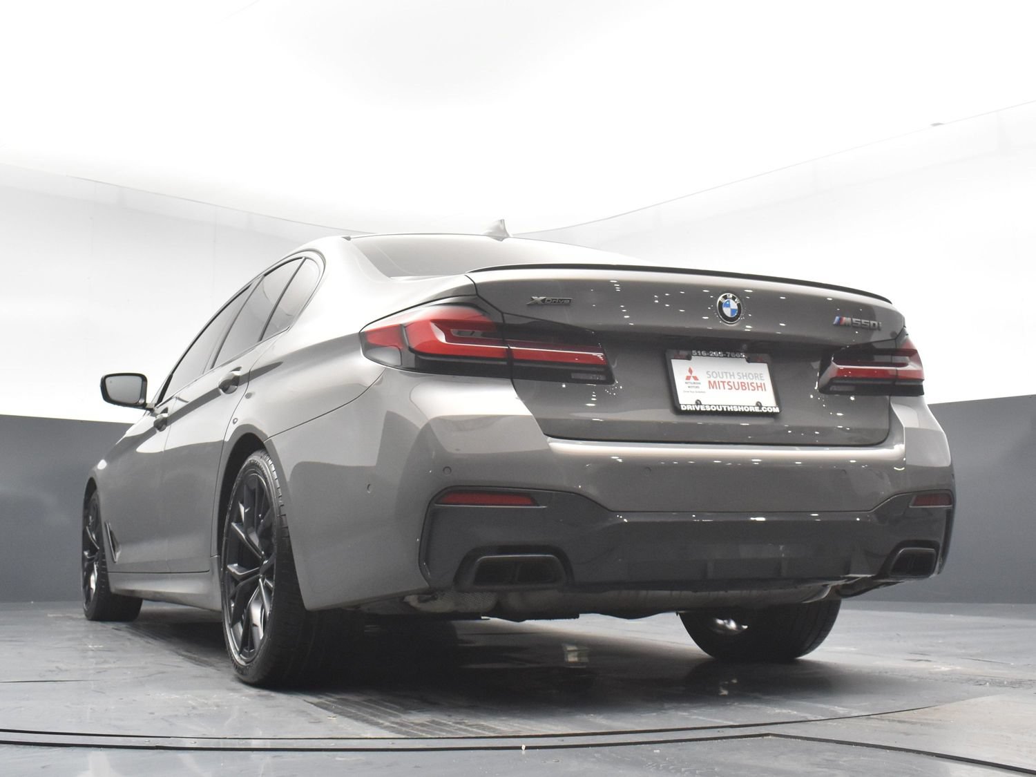 Used 2022 BMW M550i xDrive w/ Shadowloine Package AWD/4WD image 24