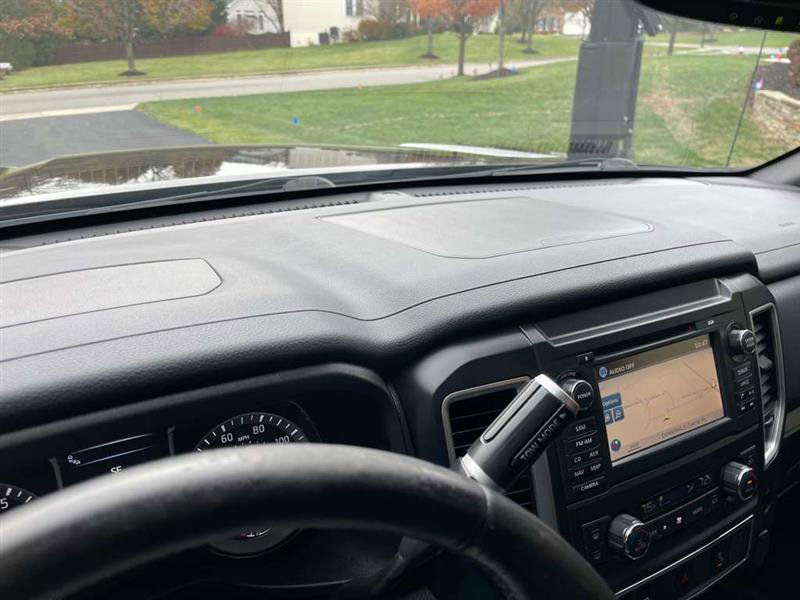 Used 2018 Nissan Titan SV w/ SV Convenience Package image 92