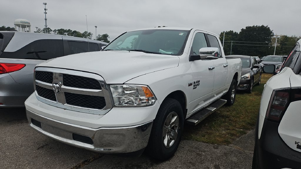 Used 2019 RAM 1500 Classic SLT RWD image 5