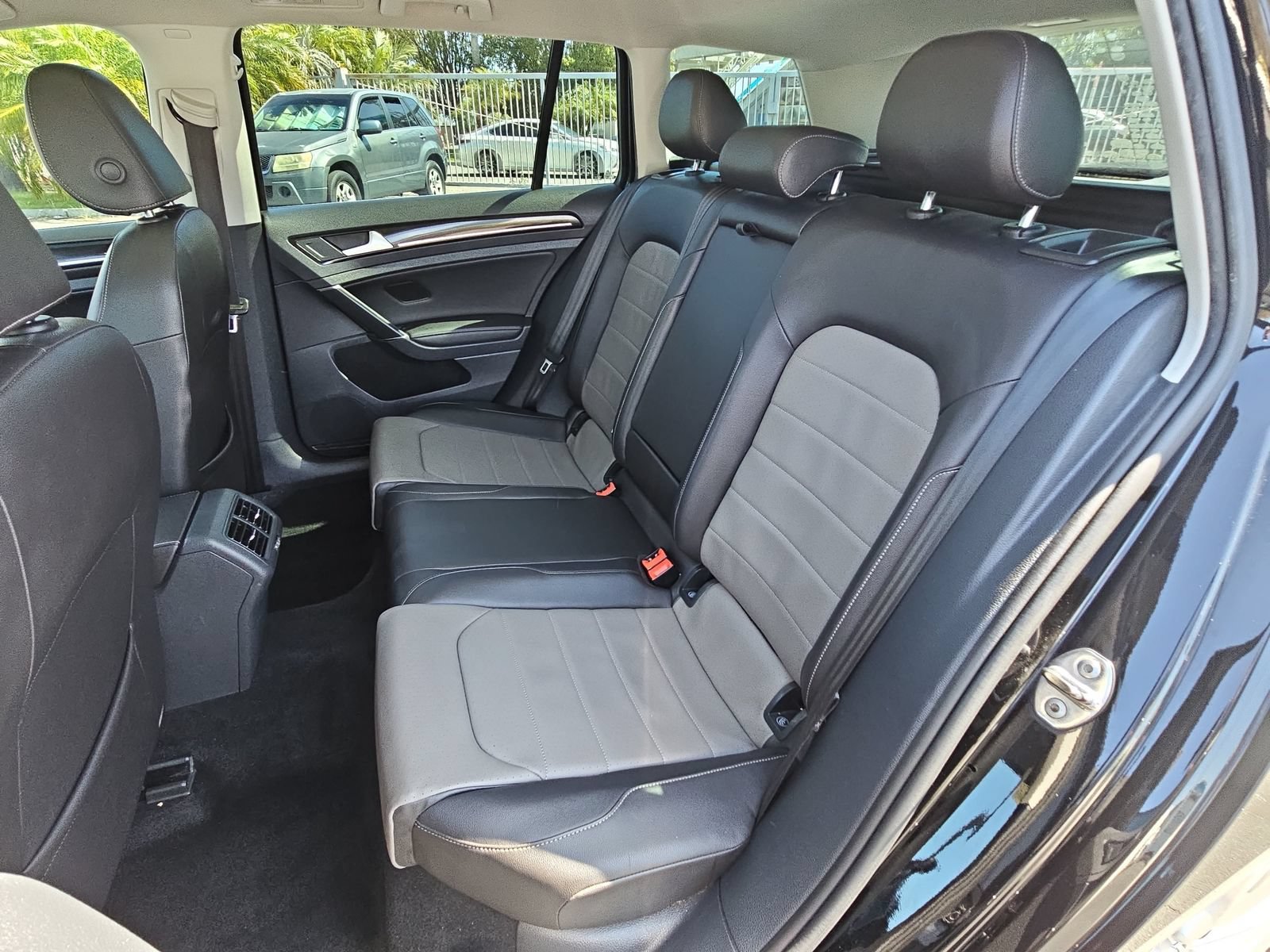 Used 2015 Volkswagen Golf SEL FWD image 13