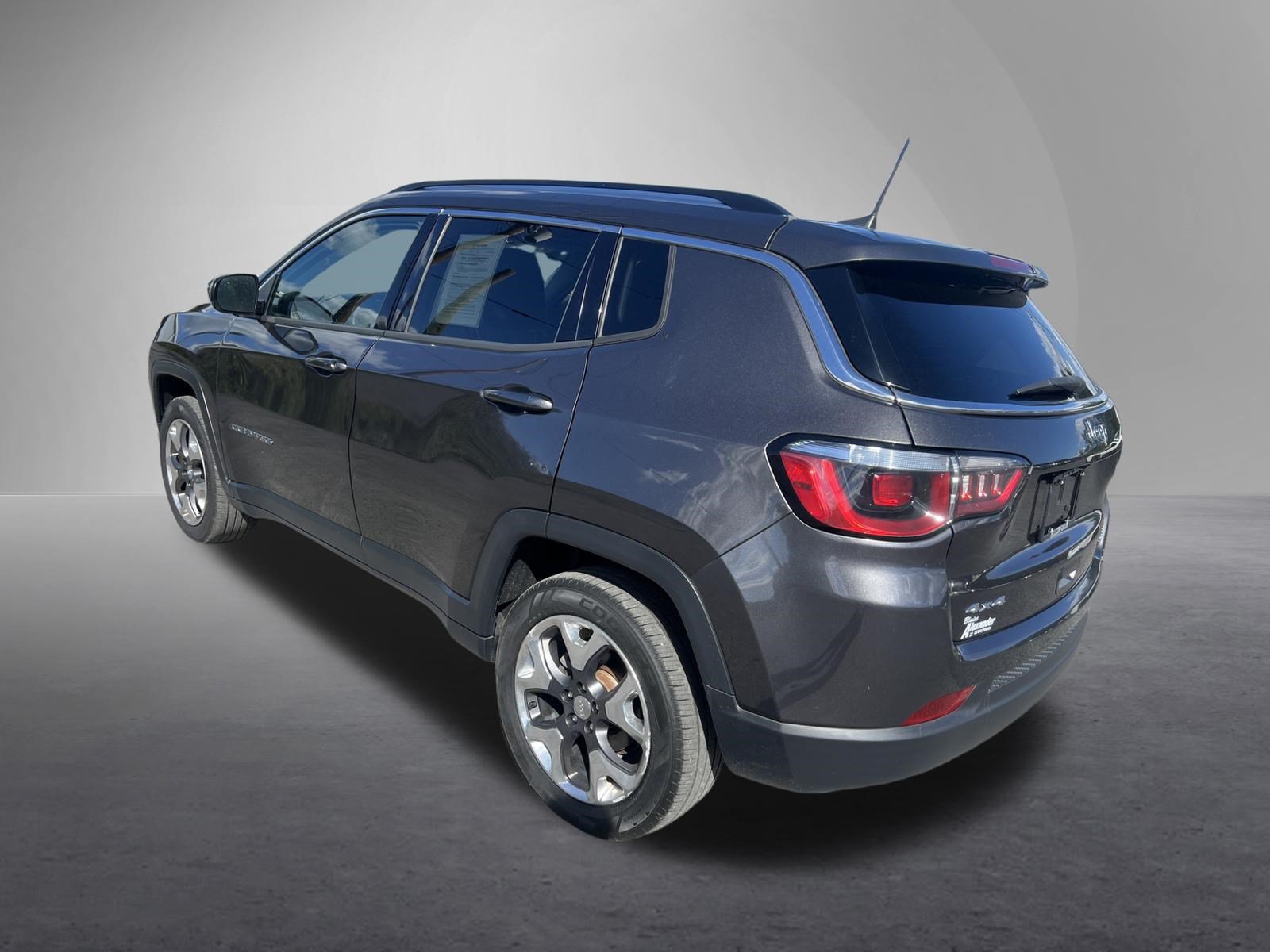 Used 2019 Jeep Compass Limited AWD/4WD image 6