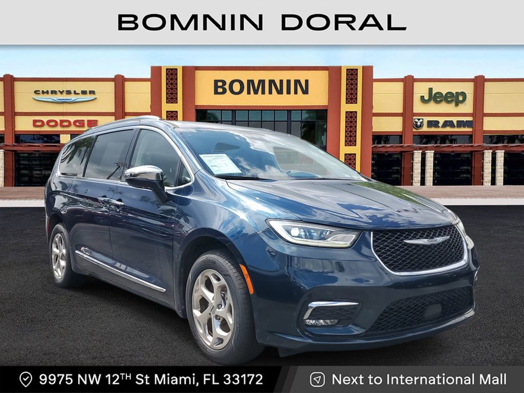 Used 2021 Chrysler Pacifica Limited w/ Uconnect Theater Family Group