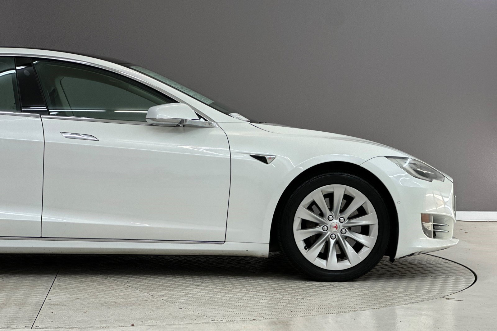 Used 2017 Tesla Model S 75D AWD/4WD image 35