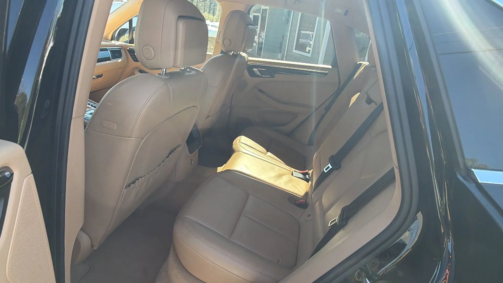 Used 2015 Porsche Macan S AWD/4WD image 21