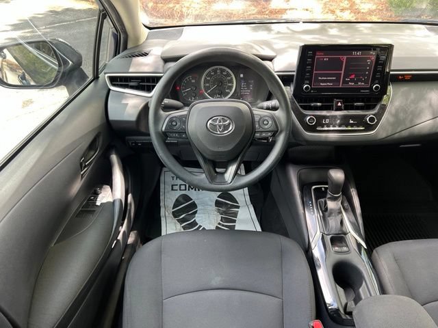 Used 2022 Toyota Corolla LE FWD image 29