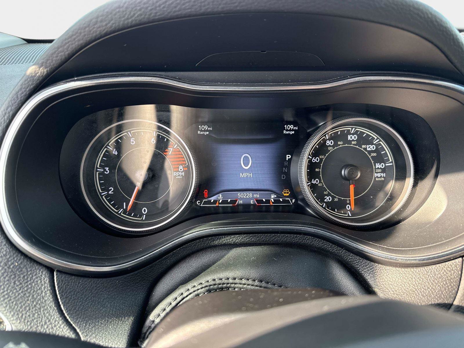 Used 2019 Jeep Cherokee Limited image 28