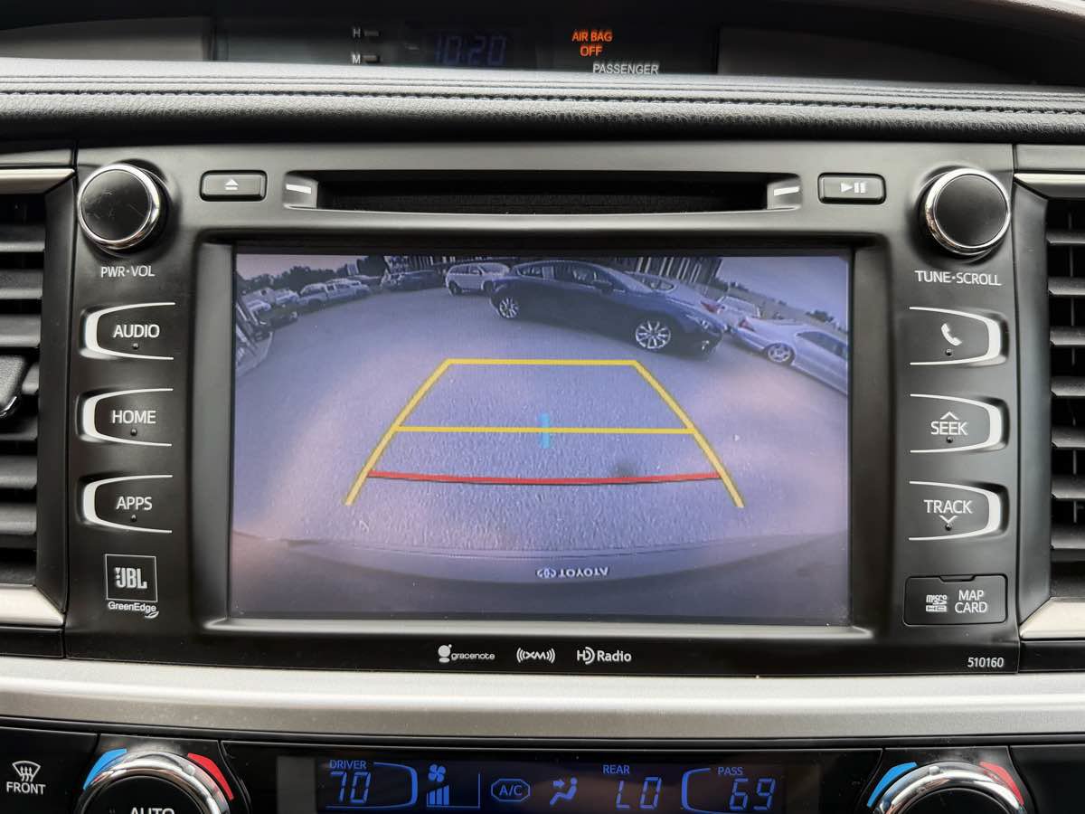 Used 2016 Toyota Highlander Limited AWD/4WD image 18