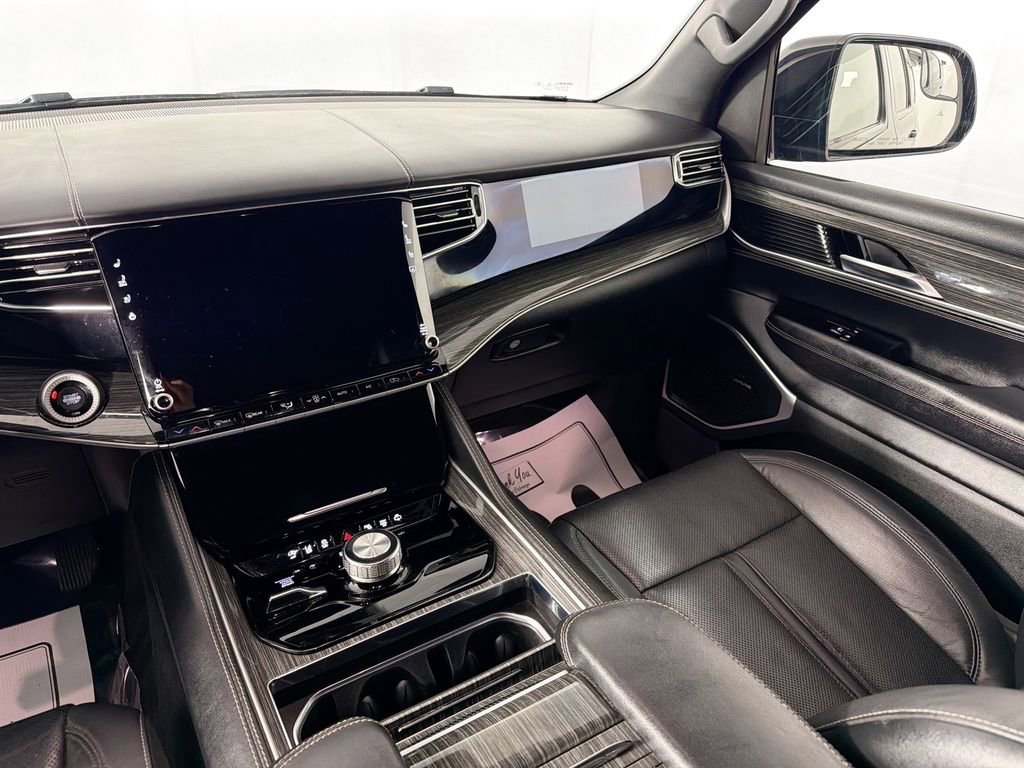 Used 2022 Jeep Wagoneer Series II image 25