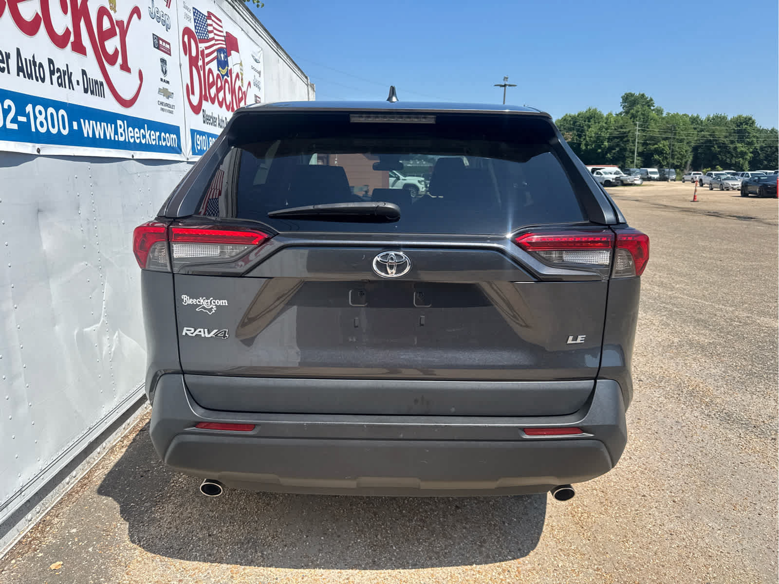 Used 2023 Toyota RAV4 LE FWD image 4