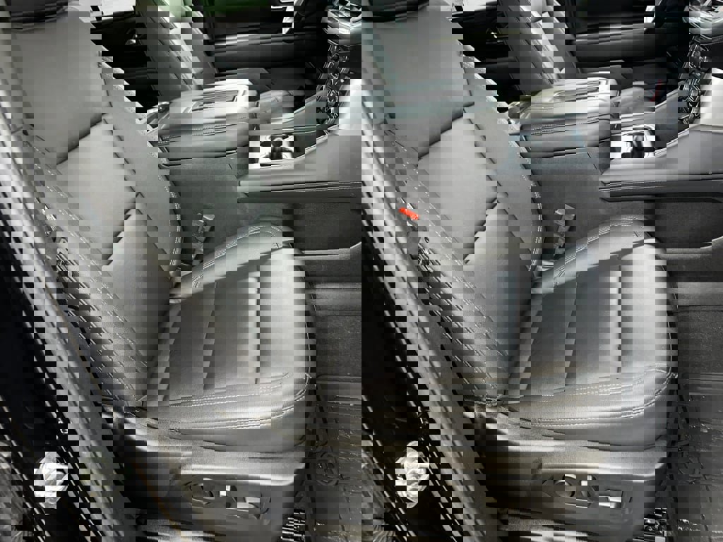 Certified 2024 Chevrolet Tahoe Z71 w/ Luxury Package image 36