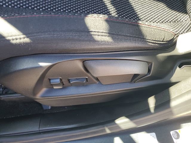 Used 2017 Chevrolet Equinox LS FWD image 18