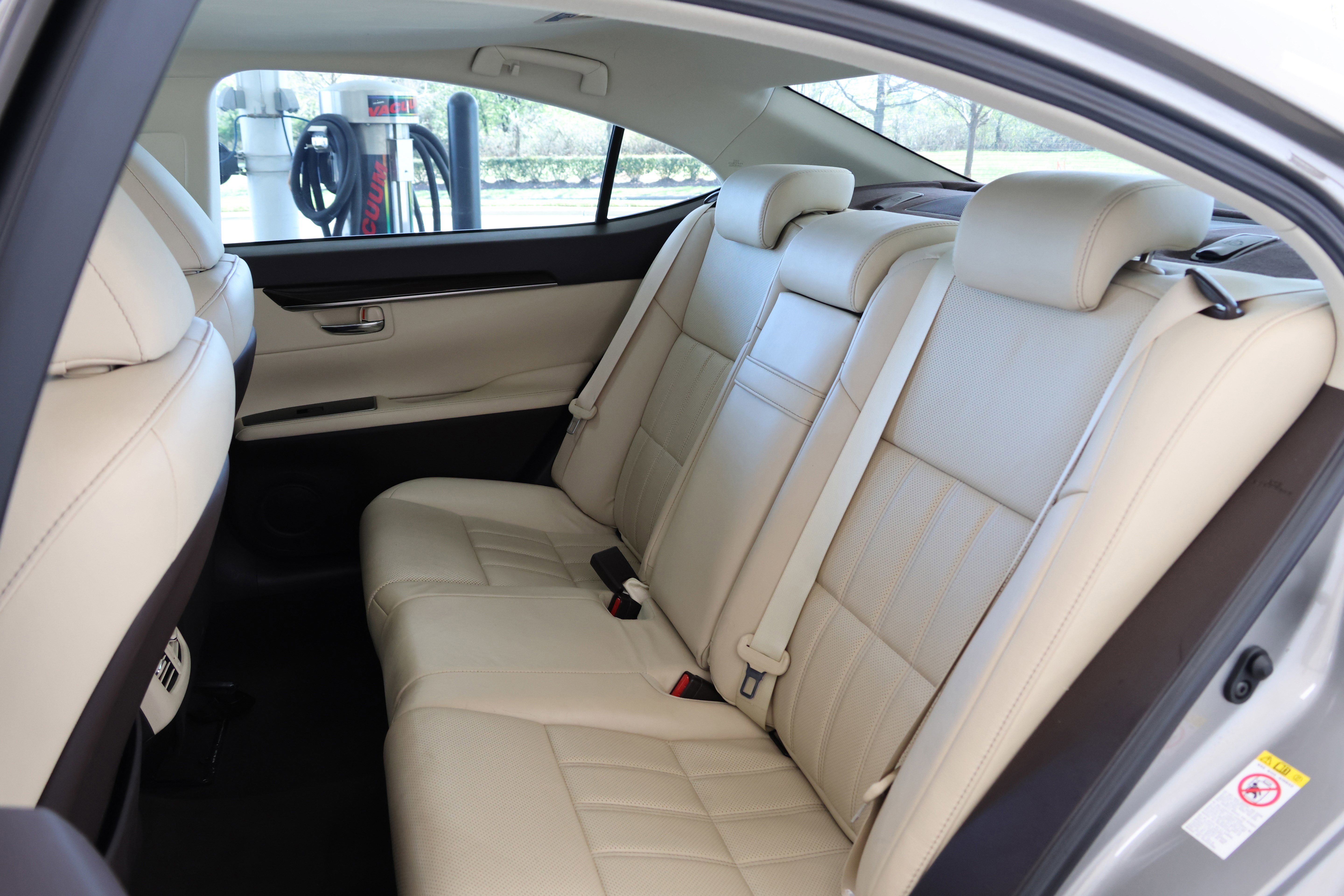 Used 2018 Lexus ES 350 350 w/ Luxury Package w/Wood Trim image 37