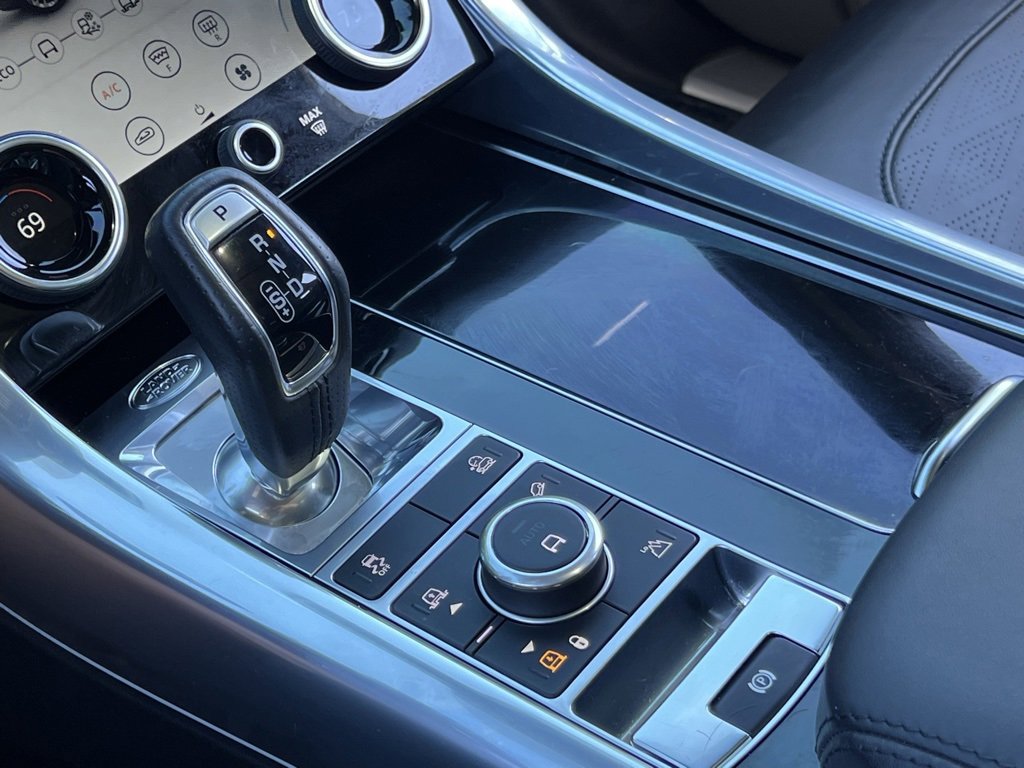 Used 2022 Land Rover Range Rover Sport SVR image 31