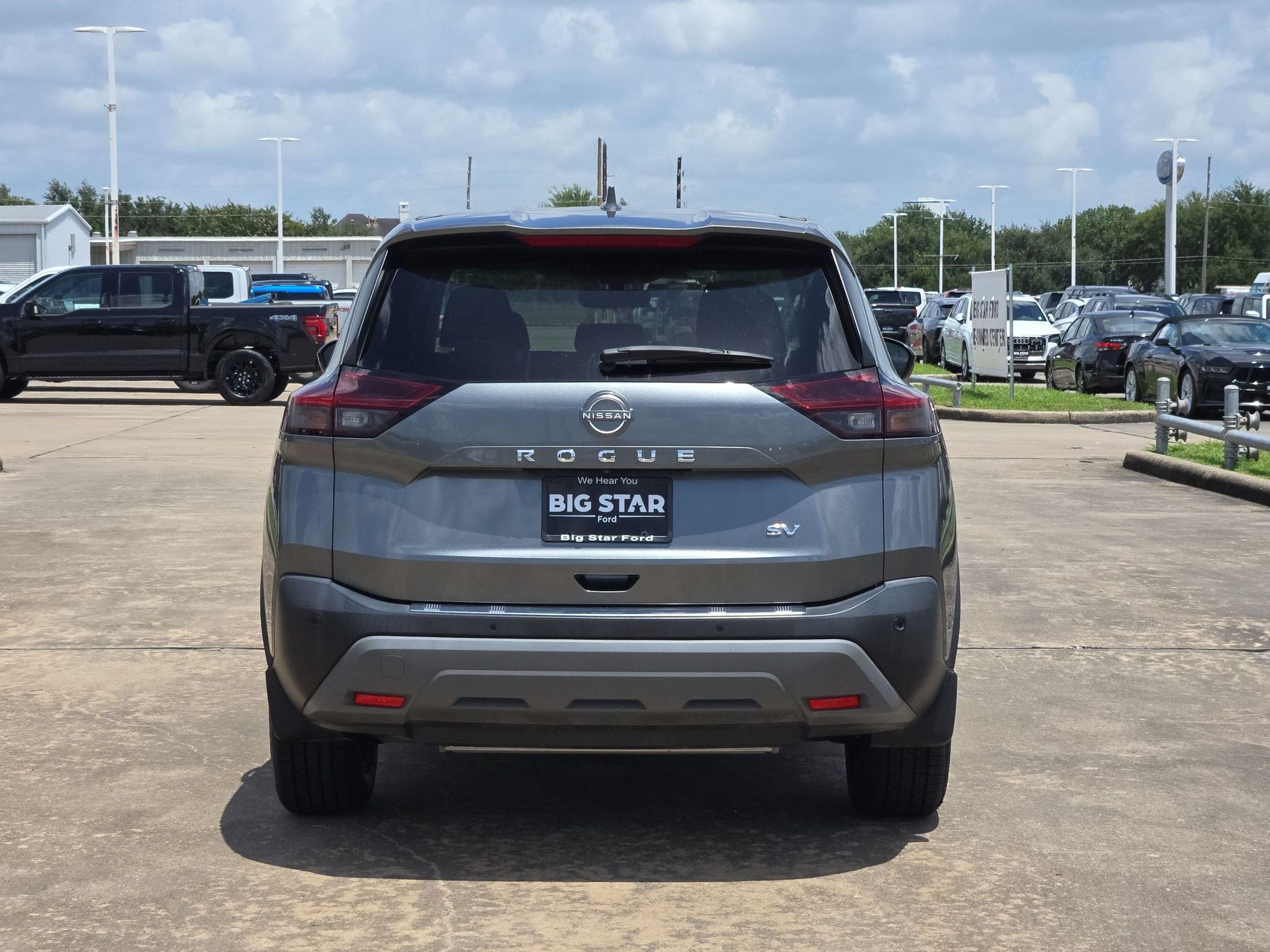 Used 2023 Nissan Rogue SV FWD image 6